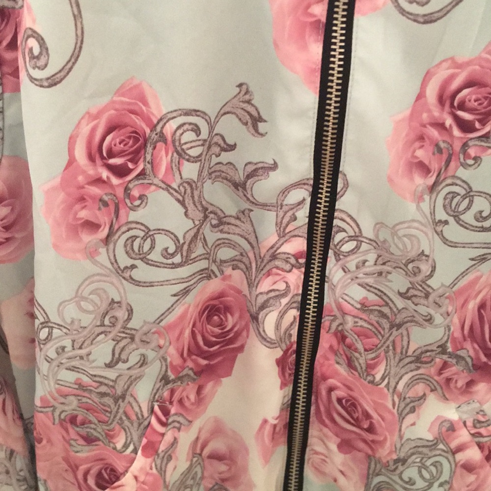 Pink rose jacket - Picture 2 of 5